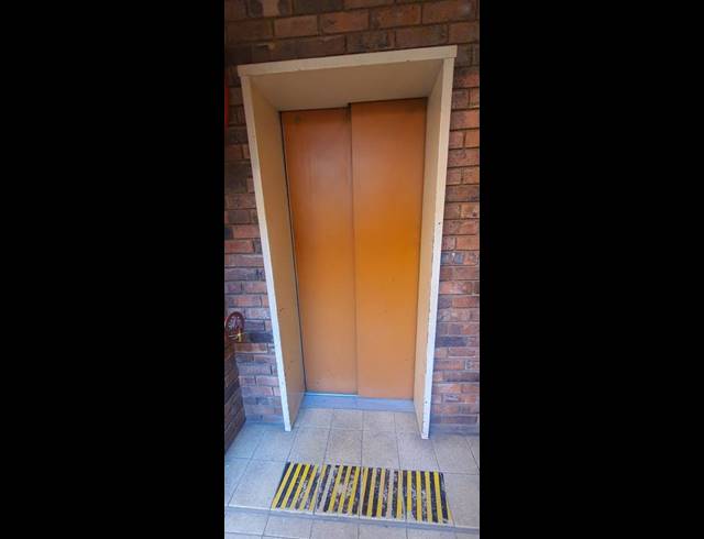 3 BEDROOM APARTMENT FOR SALE IN BEREA PARK